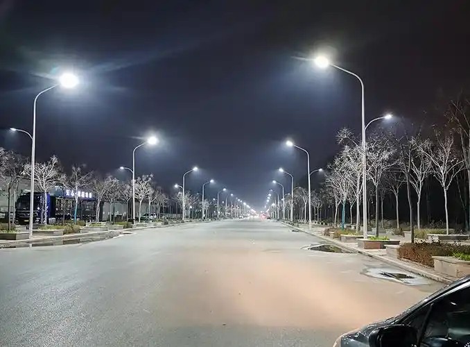 مشروع إضاءة مجتمعي بالطاقة الشمسية