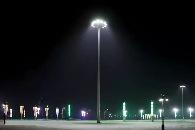#Why Can High Mast Lights Illuminate an Entire Square 
